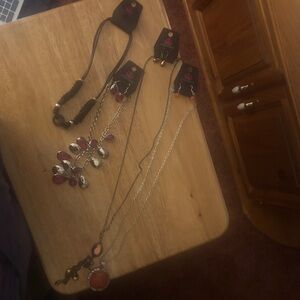 NWT-Elegant Purple and Silver Necklace Set